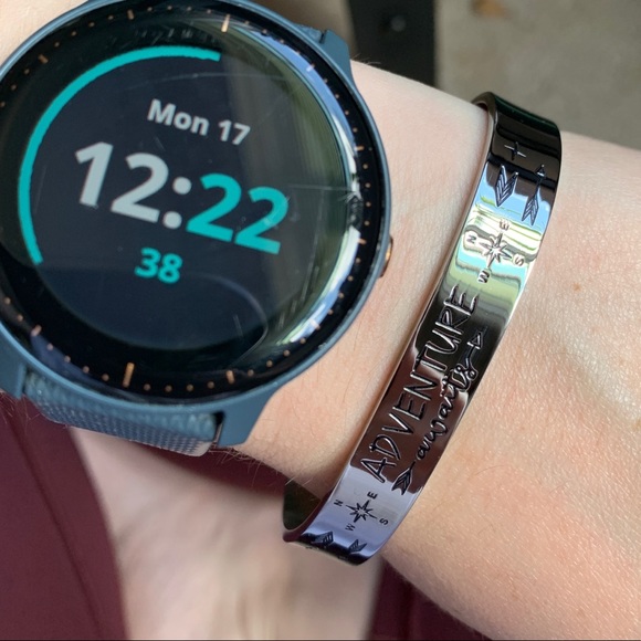 Adventure Awaits Bracelet - Picture 3 of 4